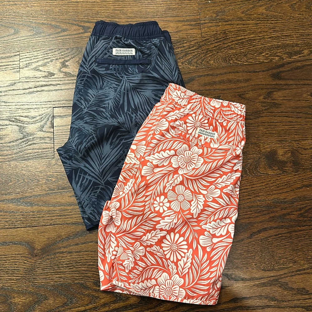2 pairs Fair Harbor swim trunks with pockets.  Men’s size small.  Soft lining.